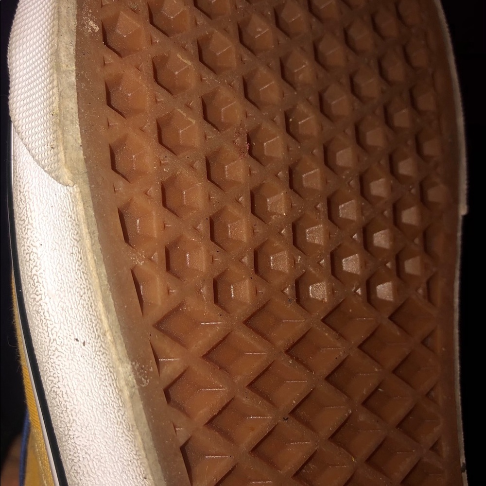 Vans - Picture 5 of 7